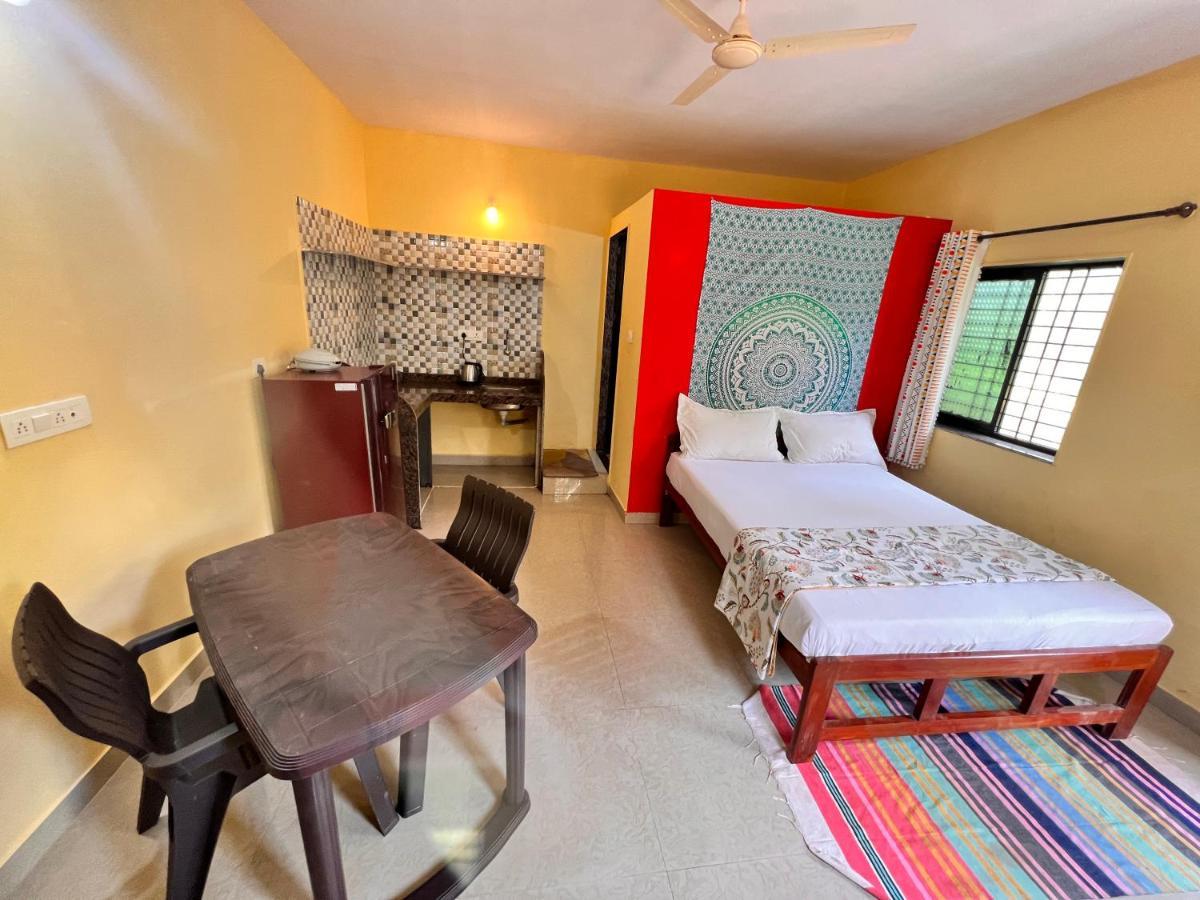 Kyel Villa Guest House อารัมบล ภายนอก รูปภาพ