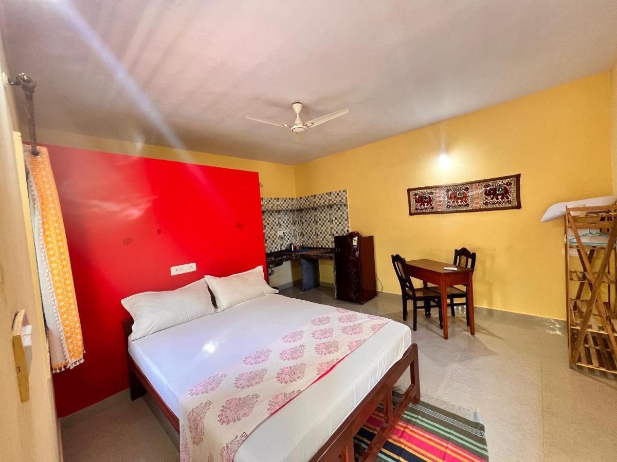 Kyel Villa Guest House อารัมบล ภายนอก รูปภาพ