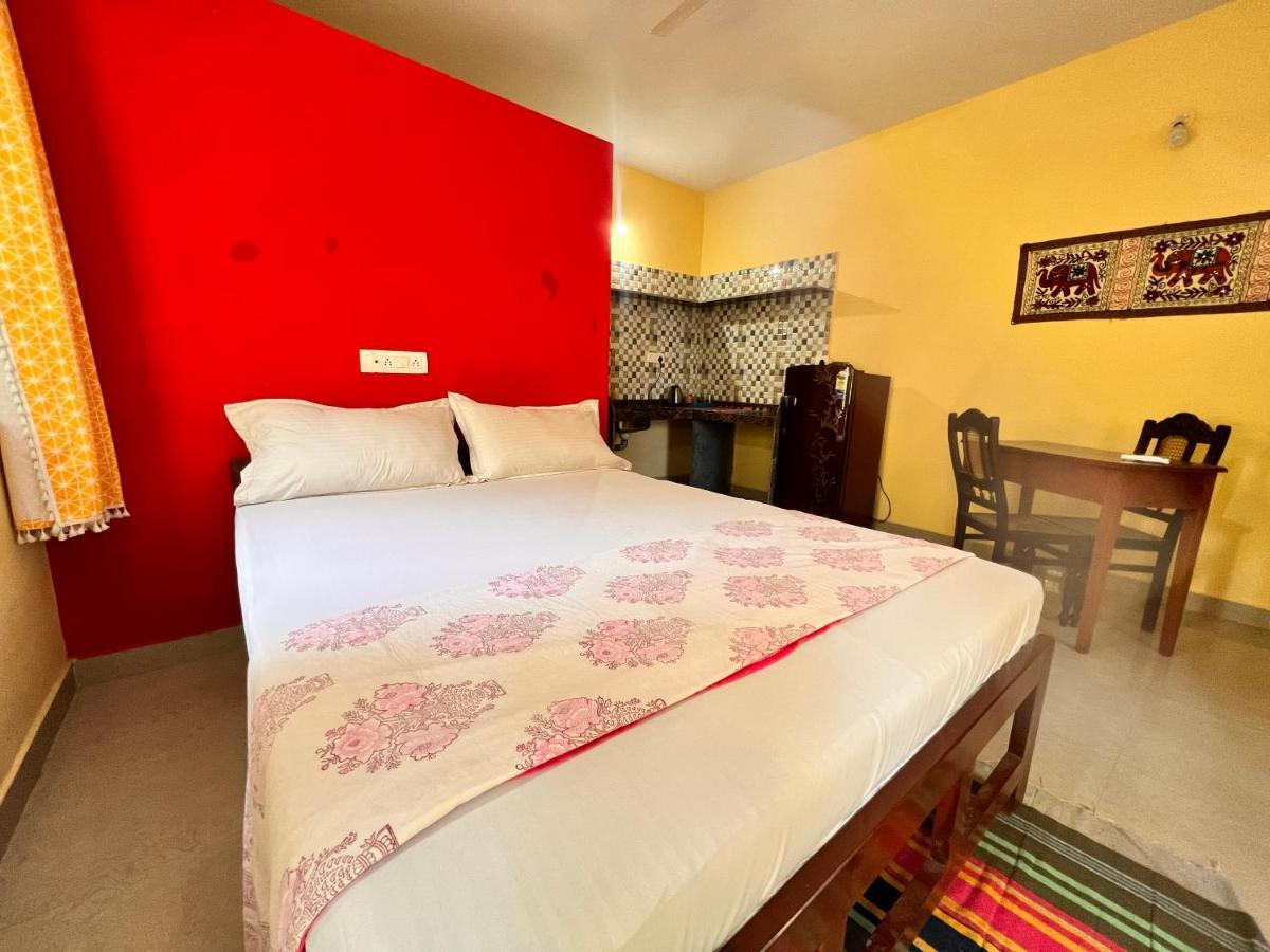 Kyel Villa Guest House อารัมบล ภายนอก รูปภาพ