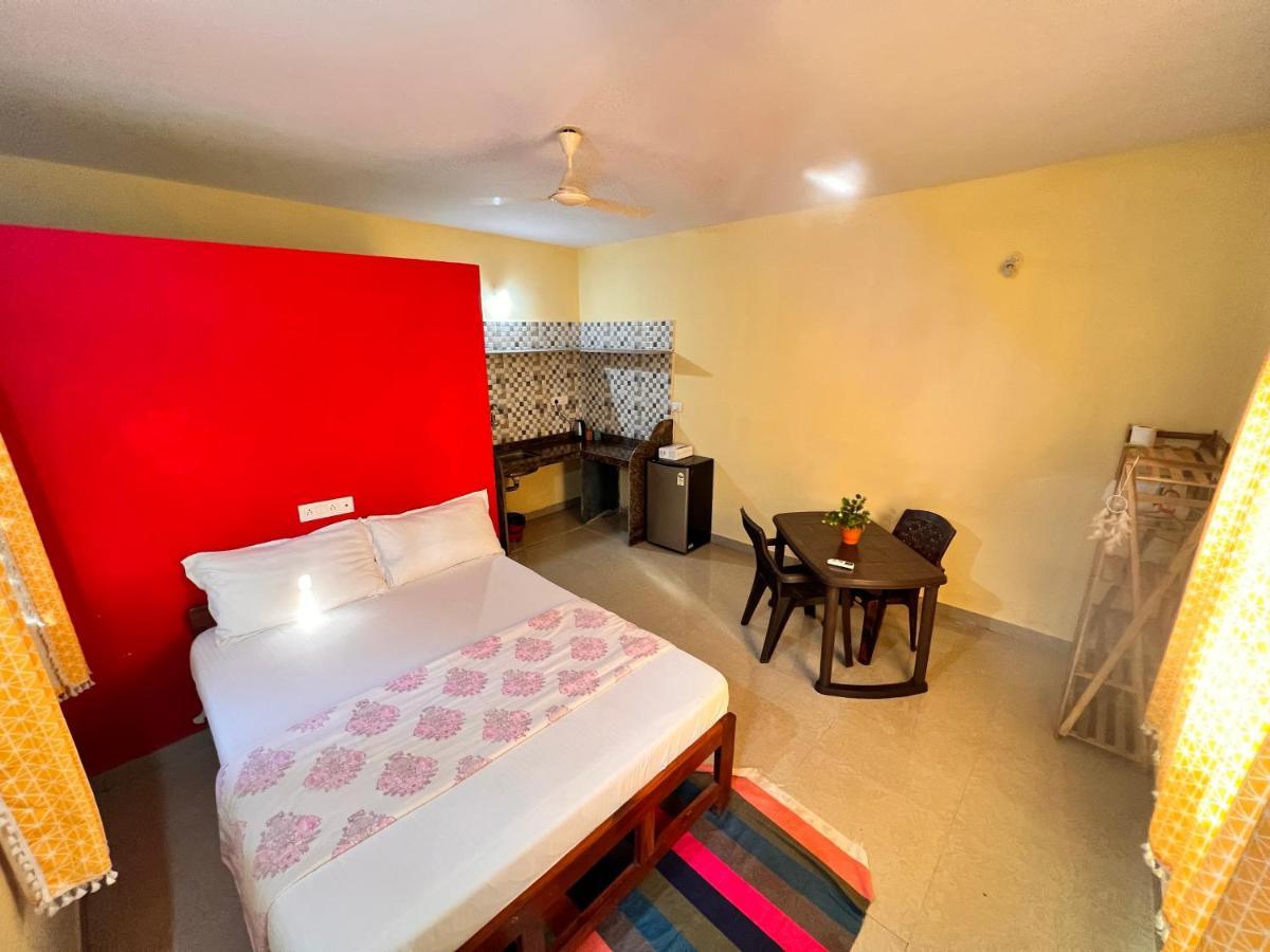 Kyel Villa Guest House อารัมบล ภายนอก รูปภาพ