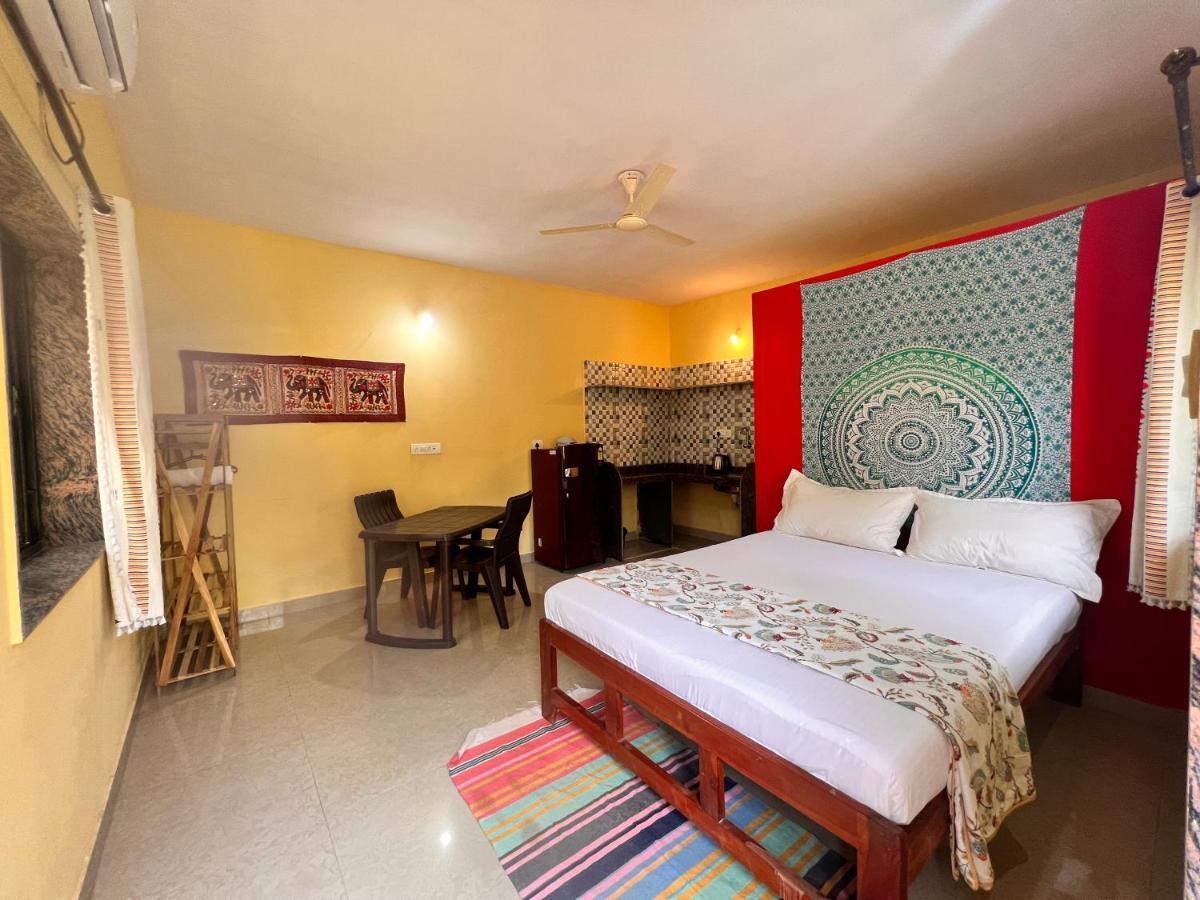 Kyel Villa Guest House อารัมบล ภายนอก รูปภาพ
