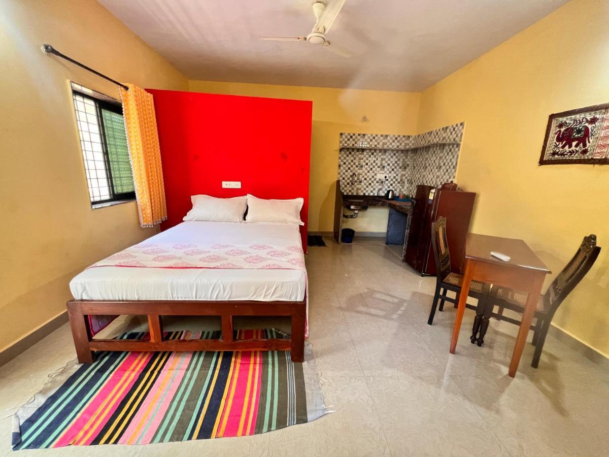 Kyel Villa Guest House อารัมบล ภายนอก รูปภาพ